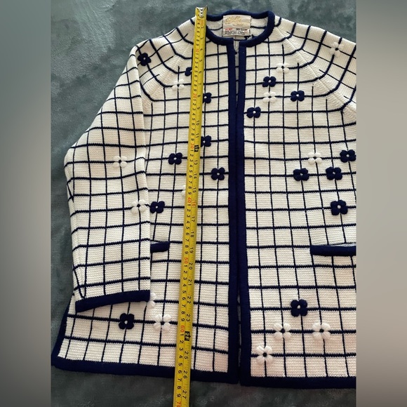 Lilly of California vintage open front cardigan sweater. - Picture 4 of 11